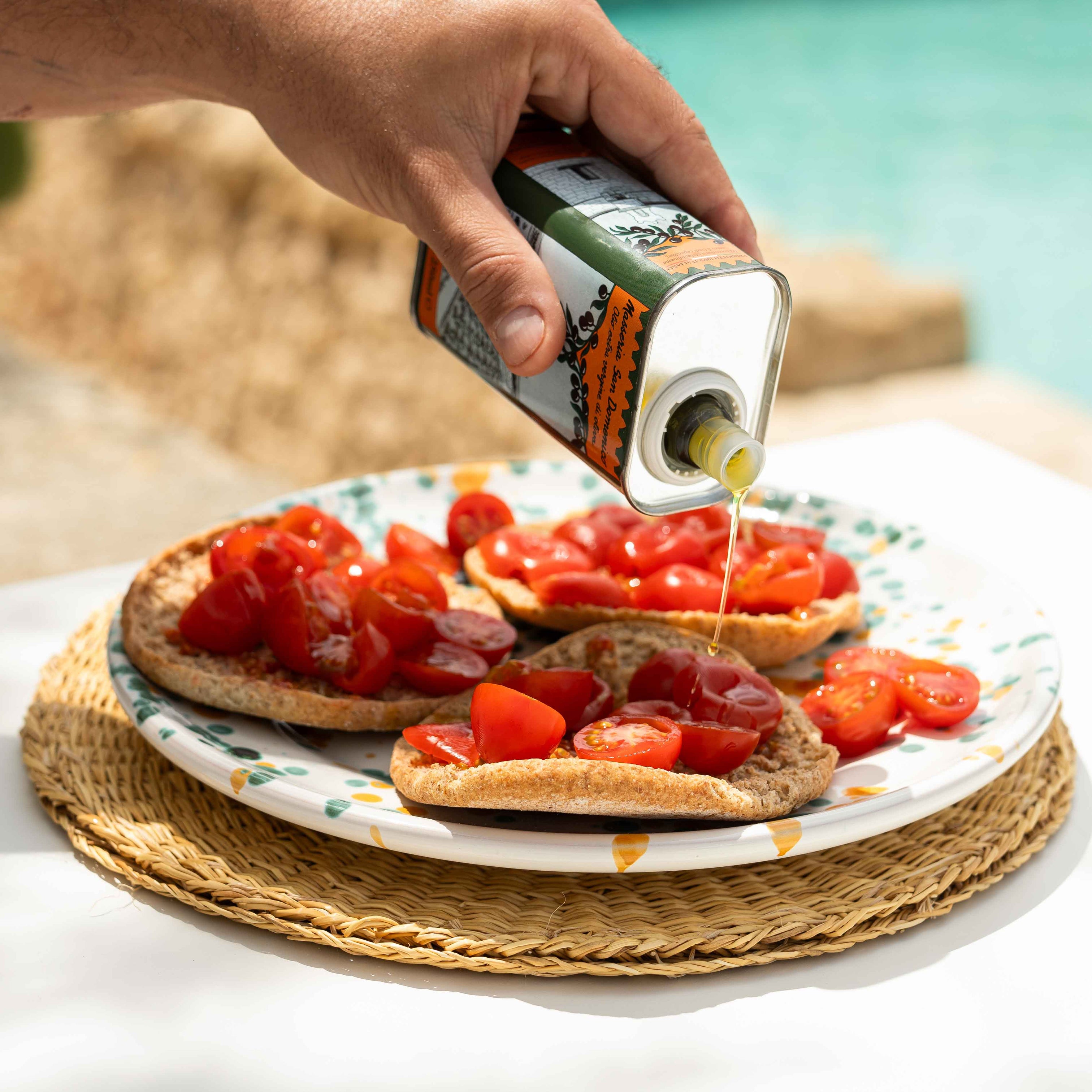 Extra Virgin Olive Oil Gift Box 3 Litres (6 x 0,5L) – Bottega Egnazia