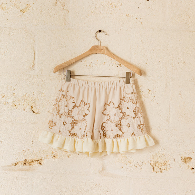 Primula embroidery Shorts intaglio beige- One of a Kind